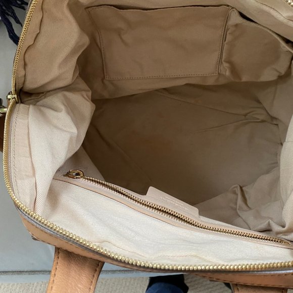 Authentic Givenchy Lambskin Nightingale - Picture 7 of 10